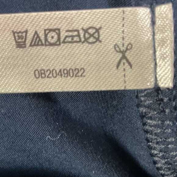 NWOT Free People Movement High Rise Slim Biker Fit Shorts, size medium, Navy blu - Picture 9 of 14